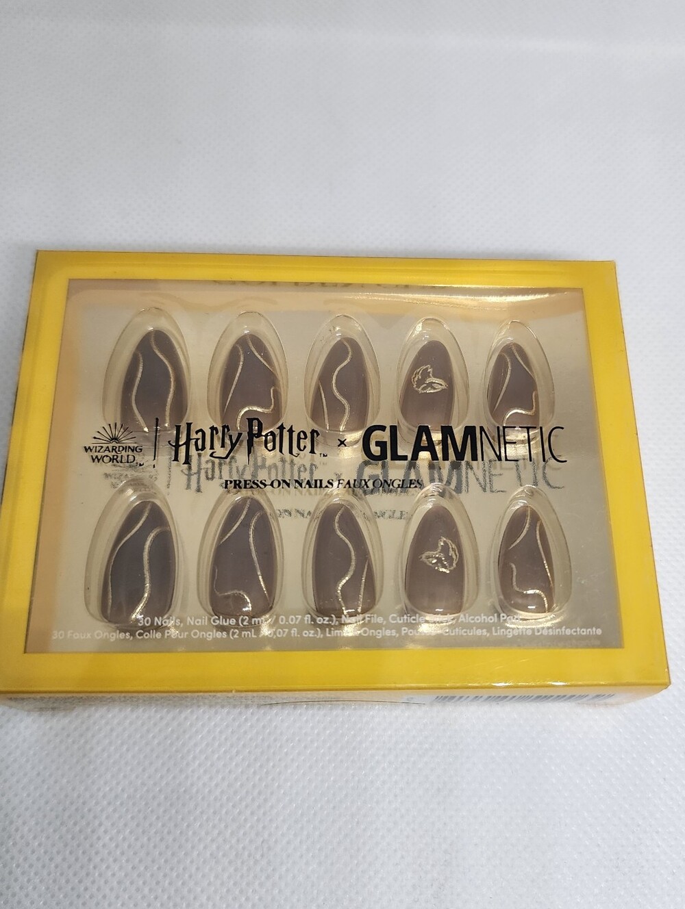 Glamnetic x Harry Potter Hufflepuff New Golden Cup Press-On Nail Set - Picture 2 of 5